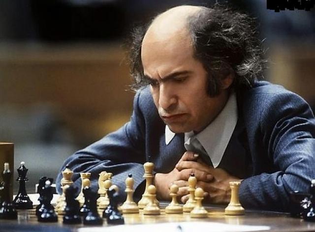 Magia en el tablero 4 - Mikhail Tal