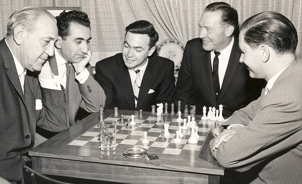 Panno con Petrosian y Keres entre otros