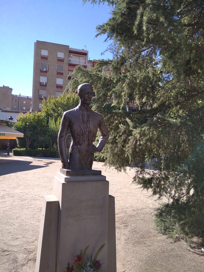Estatua de Manolete en Linares